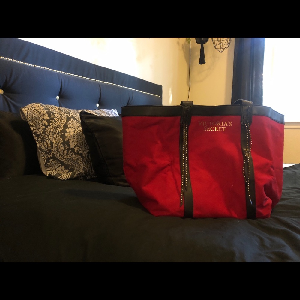 Victoria’s Secret VS cute red tote